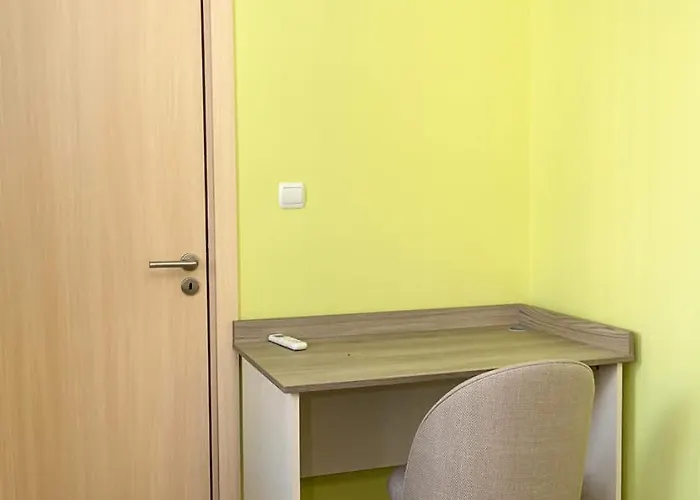 Bright & Spacious 2-bedroom In By Flat Manаger Appartement