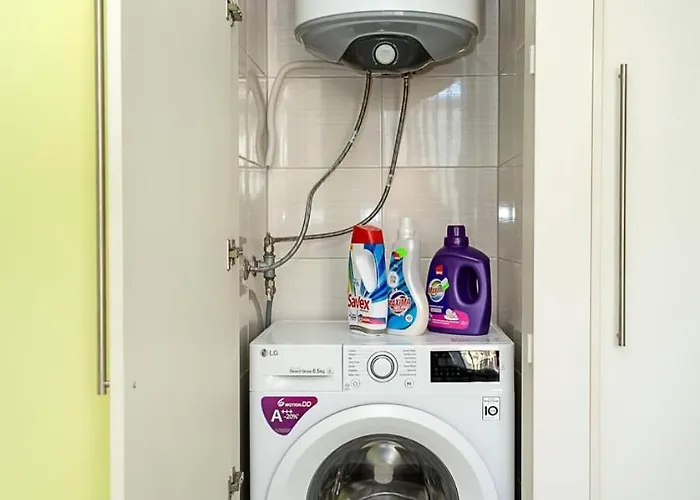 Apartment Bright & Spacious 2-bedroom In By Flat Manаger