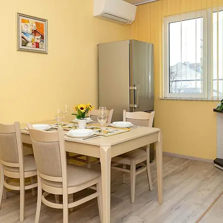 Bright & Spacious 2-bedroom In By Flat Manаger * Βάρνα