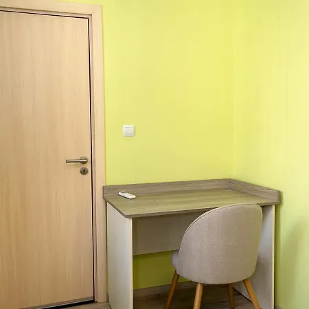 Bright & Spacious 2-bedroom In By Flat Manаger Apartament