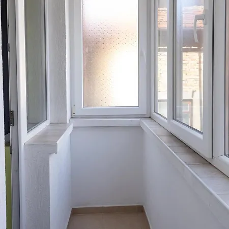 Bright & Spacious 2-bedroom In By Flat Manаger Apartament