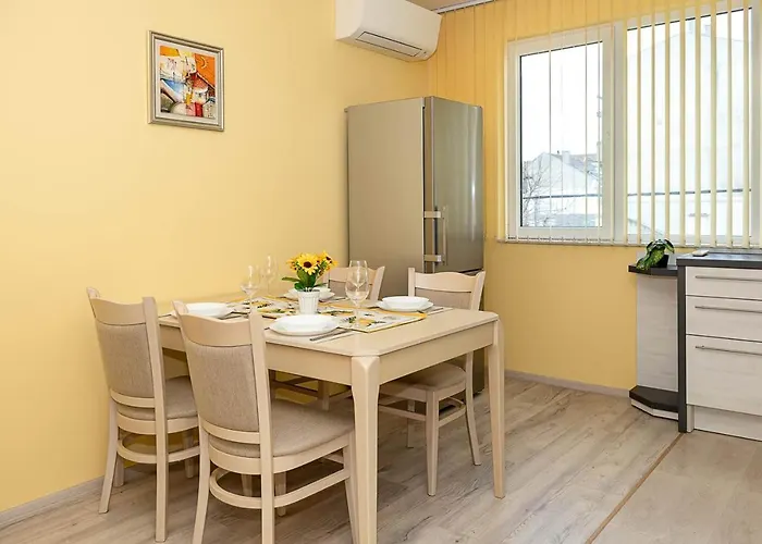Bright & Spacious 2-bedroom In By Flat Manаger * Βάρνα