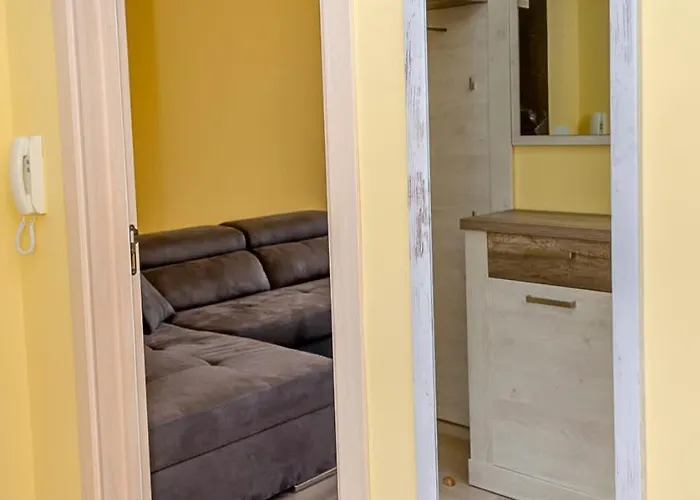 Διαμέρισμα Bright & Spacious 2-bedroom In By Flat Manаger *