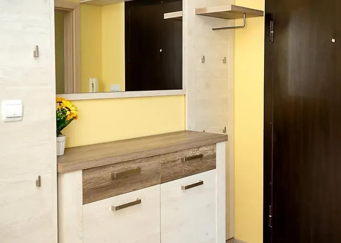 Bright & Spacious 2-bedroom In By Flat Manаger *